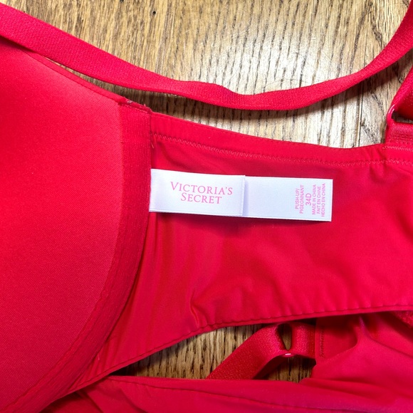 Victoria’s Secret Red Push Up Bra 34D - Picture 6 of 8